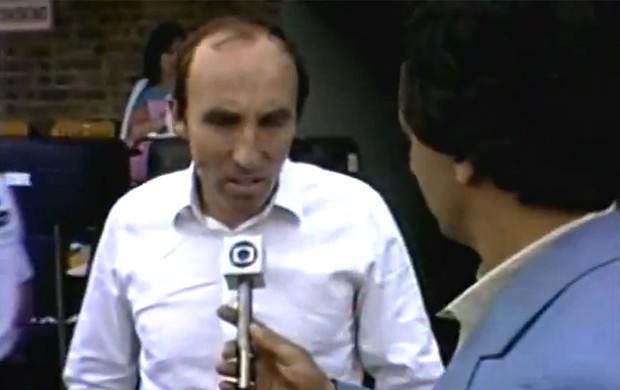 FRAME - Frank Williams reginaldo leme ayrton senna testes fórmula 1 (Foto: TV GLOBO)