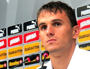 Lucas coletiva Botafogo (Foto: Fred Huber)