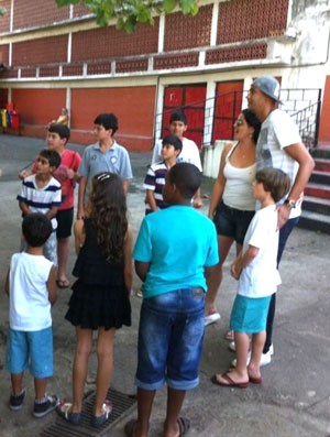 Alex Silva com torcedores do fla na gávea (Foto: Arquivo Pessoal)