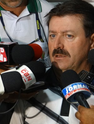 Leandro Campos - técnico do ASA (Foto: Leonardo Freire/GLOBOESPORTE.COM)