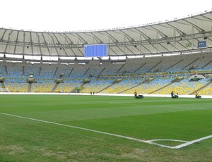 maracanã gramado arquibancada espanha x brasil clima (Foto: Cintia Barlem)