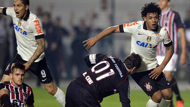 Romarinho, Corinthians x São Paulo - final Recopa (Foto: AFP)