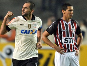 Danilo comemora, Corinthians x São Paulo - final Recopa (Foto: AFP)