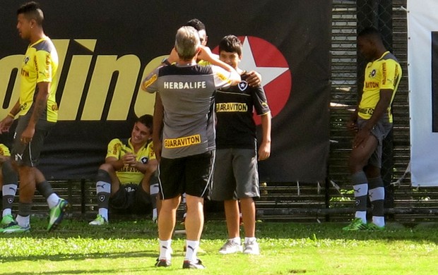 oswaldo de oliveira botafogo treino (Foto: Thales Soares)