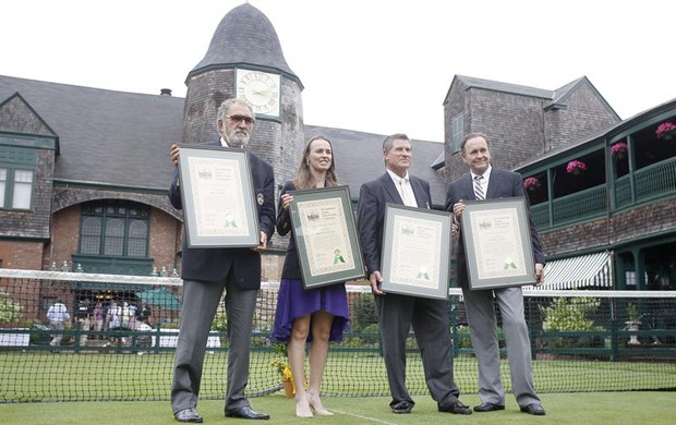 Martina Hingis Cliff Drysdale Charlie Pasarell Ion Tiriac (Foto: EFE)