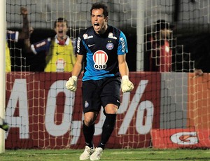 Marcelo Lomba comemora penalti defendido, Ponte Preta x Bahia (Foto: Rodrigo Villalba/Futura Press)