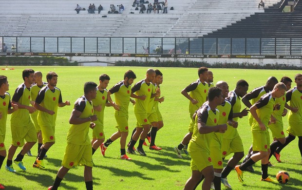 juninho pernambucano vasco treino (Foto: Raphael Zarko)