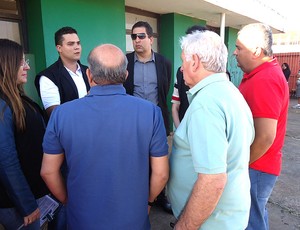 fila ingressos Vasco x Flamengo Brasília fiscais (Foto: Fabricio Marques)