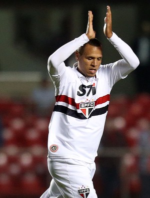 Luis Fabiano sai expulso, São Paulo x Bahia (Foto: Alex Silva/Agência Estado)