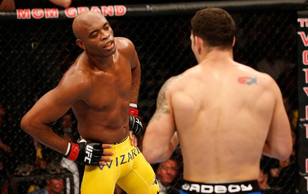 Anderson Silva x Chris Weidman UFC 162 (Foto: Getty Images)