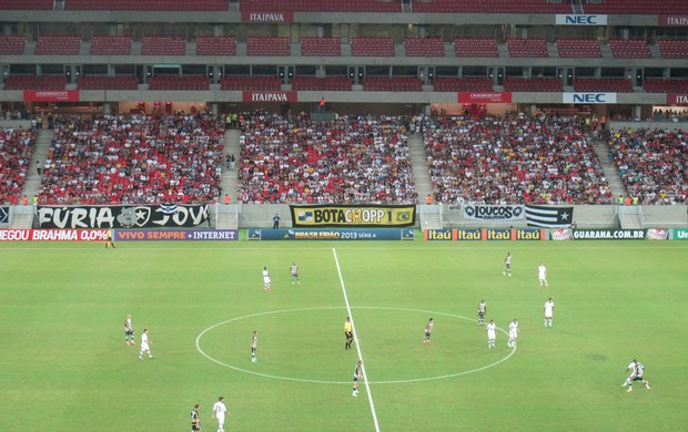 Torcida Botafogo x Fluminense Arena Pernambuco (Foto: Fred Huber)