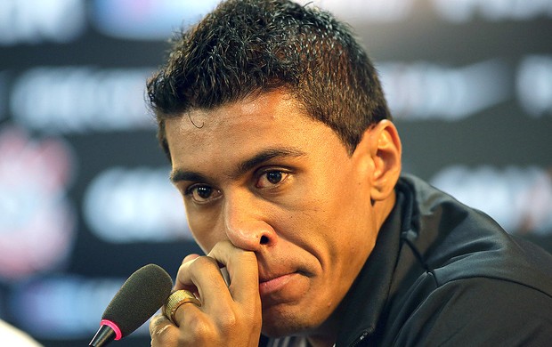 Paulinho coletiva Corinthians (Foto: Luis Moura / Ag. Estado)