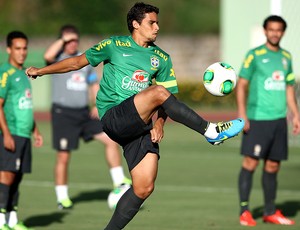 Jean treino Seleção Salvador (Foto: Mowa Press)