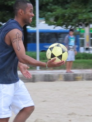 Robinho - futevôlei - Santos (Foto: Bruno Gutierrez)