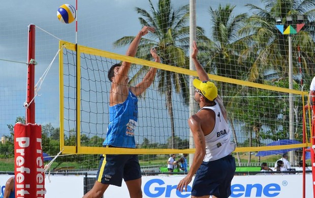 Oscar vôlei de praia circuito sul-americano (Foto: Luiz Queiroz/CBV)