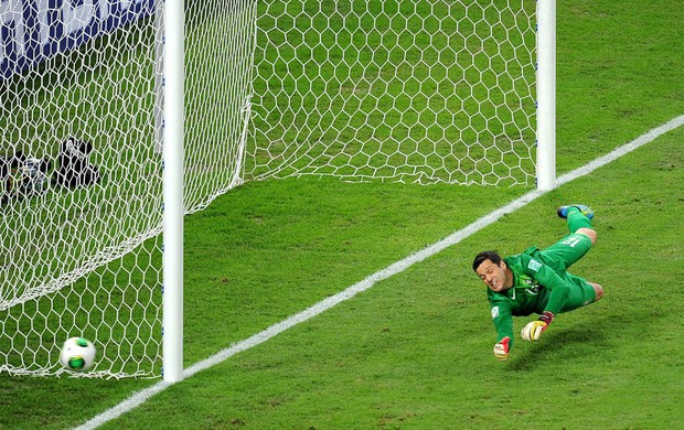 julio cesar brasil penalti espanha copa das confederações (Foto: Alexandre Durão / Globoesporte.com)