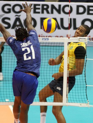 lucarelli brasil x frança volei (Foto: Alexandre Arruda/CBV)