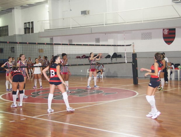 Flamengo Fluminense vôlei feminino infantil (Foto: Flávio Dilascio)