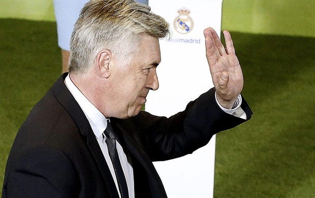 carlo ancelotti real madrid apresentação (Foto: Agência EFE)