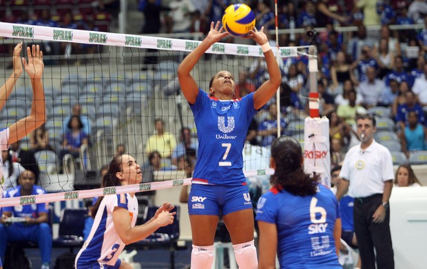 Rio vence o Minas pela Superliga feminina (Foto: Pedro de Souza/Adorofoto)