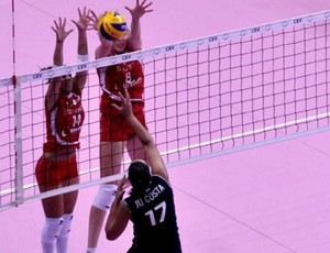 Ju Costa vôlei Azerbaijão (Foto: Reprodução/Facebook)