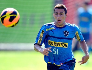 Gabriel treino Botafogo (Foto: Fabio Castro / Agif)