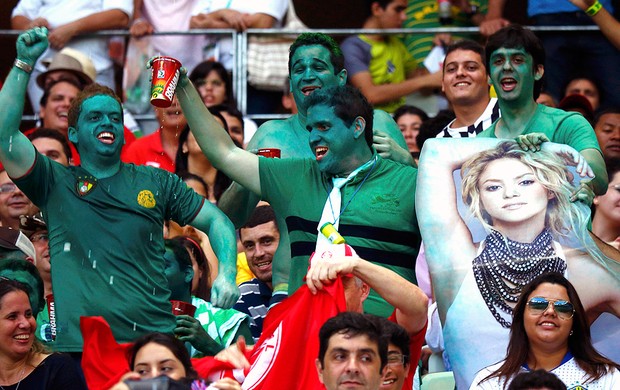 torcida Nigéria Shakira Dia de torcedor Castelão (Foto: Reuters)