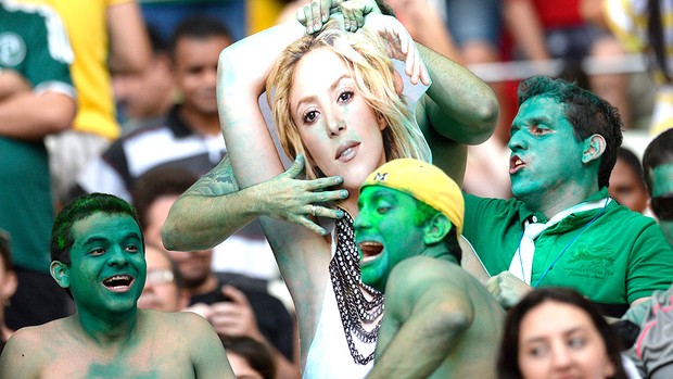 torcida Nigéria Shakira Dia de torcedor Castelão (Foto: AFP)