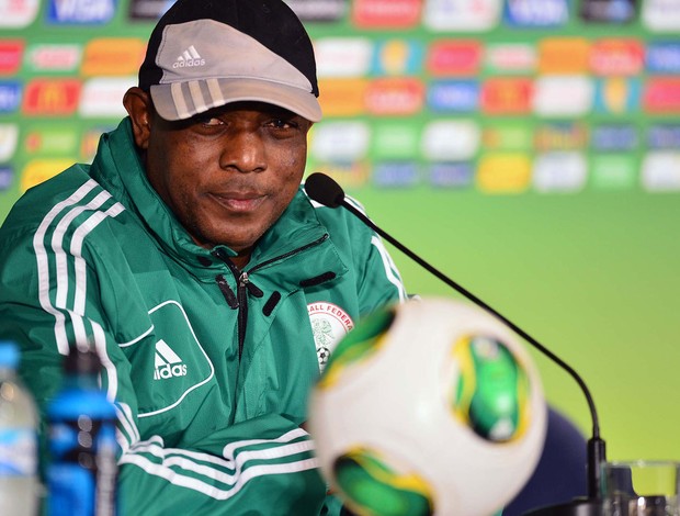 Stephen Keshi coletiva Nigéria (Foto: Marcos Ribolli / Globoesporte.com)