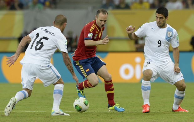 Iniesta, Espanha x Uruguai (Foto: AFP)