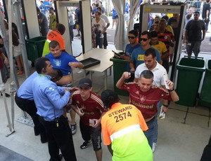 Entrada Maracanã Raio X (Foto: Eduardo Peixoto)