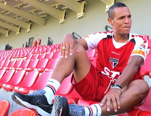 Luis Fabiano entrevista São Paulo (Foto: Diogo Venturelli)