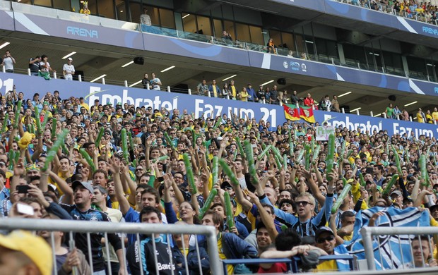 Torcedores fazem festa na Arena do Grêmio antes do jogo da Seleção (Foto: Diego Guichard/GLOBOESPORTE.COM)