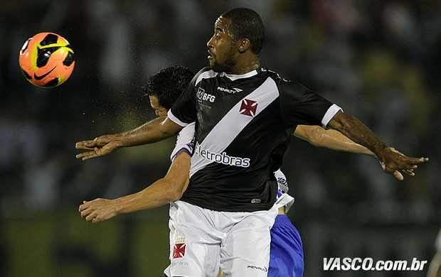 Edmilson vasco bahia brasileirão 2013 (Foto: Marcelo Sadio / Vasco.com.br)