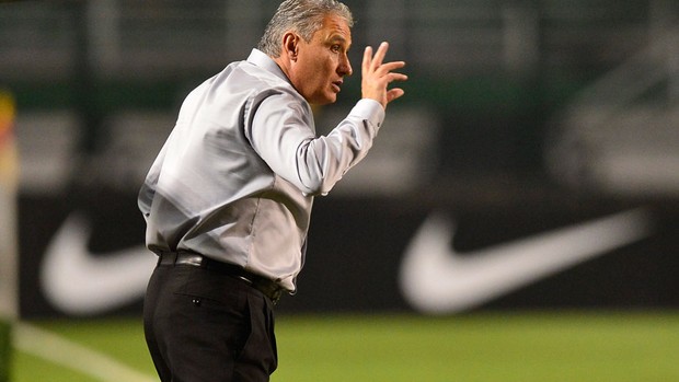 Tite  corinthians portuguesa (Foto: Marcos Ribolli / Globoesporte.com)