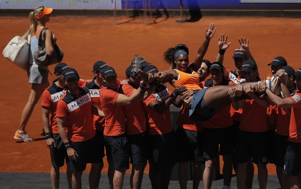 Serena Williams e Maria Sharapova WTA de Madri (Foto: AP)