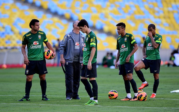 Fed neymar lucas oscar brasil treino (Foto: André Durão / Globoesporte.com)