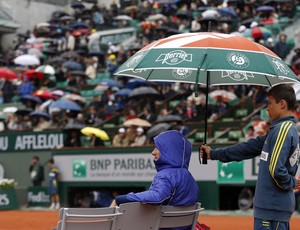 Novak Djokovic segunda rodada Roland Garros chuva (Foto: AP)