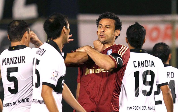 Fred jogo Olimpia e Fluminense (Foto: Ricardo Ayres / Photocamera)