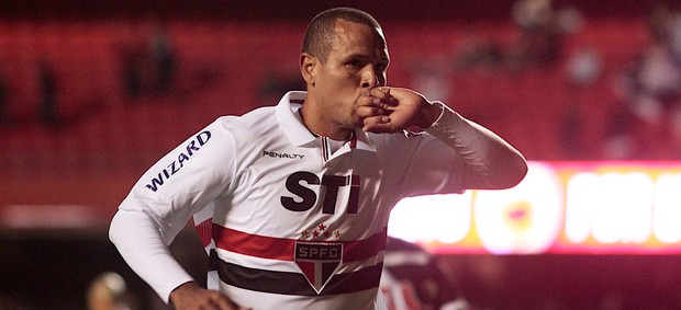 Luis Fabiano comemora, São Paulo x Vasco (Foto: Daniel Guimarães/Agência Estado)