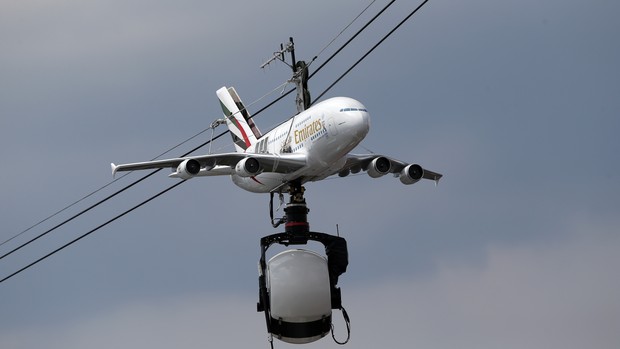 Avião câmera Roland Garros (Foto: AP)