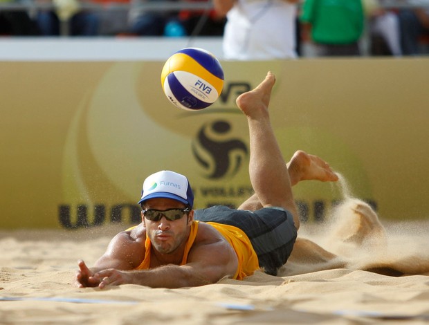 vôlei de praia Bruno Schmidt Corrientes (Foto: FIVB)