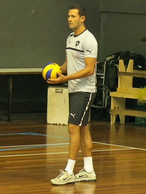 Thiago Aranha vôlei Botafogo vôlei de praia vôlei de quadra Supercopa (Foto: Carol Fontes)