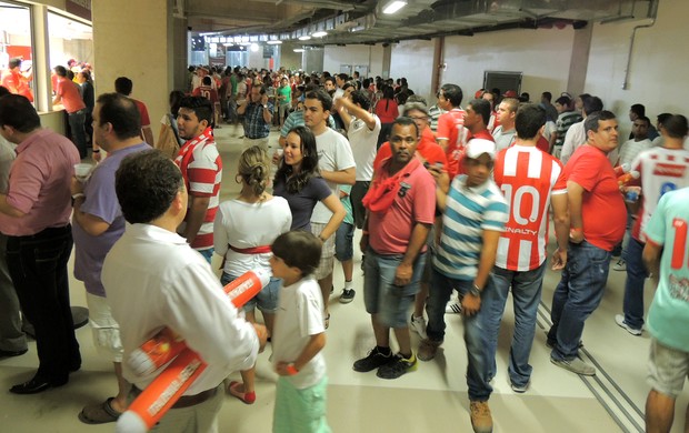 fila Arena Pernambuco inauguração (Foto: Elton de Castro)