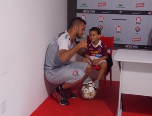 Luís Alberto e filho - Vitória (Foto: Rafael Santana)