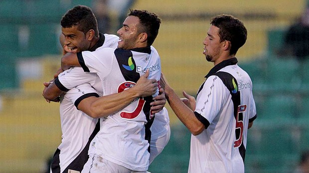 alisson thiaguinho vasco Figueirense amistoso (Foto: Marcelo Sadio / Vasco.com.br)