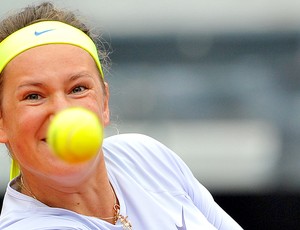 Victoria Azarenka tênis contra Sara Errani  (Foto: AFP)