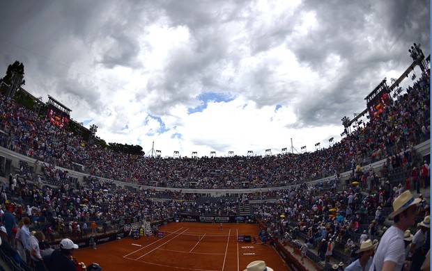 Victoria Azarenka tênis contra Sara Errani chuva Roma (Foto: AFP)