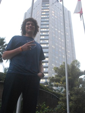 Anderson Varejão, em São Paulo (Foto: Marcos Guerra)