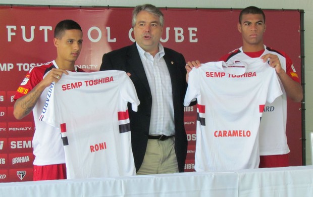 Roni e Caramelo São Paulo (Foto: Carlos Augusto Ferrari)